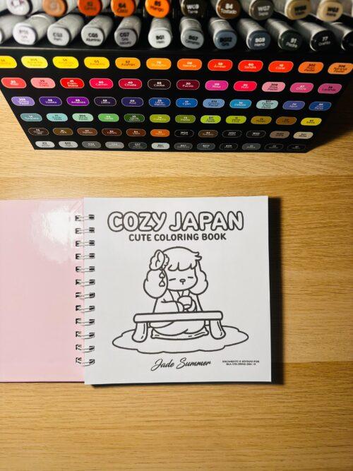 libro-para-colorear-cozy-japan-interior-2 Portada del libro para colorear Cozy Japan con ilustraciones inspiradas en la cultura japonesa y la estética cozy.